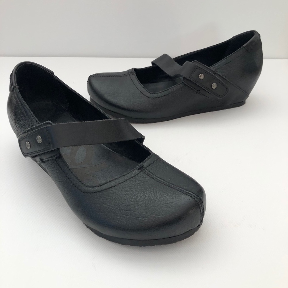 OTBT Black Leather Salem Mary Jane Wedge Heel